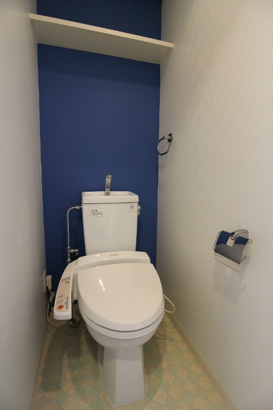トイレ　温水洗浄便座