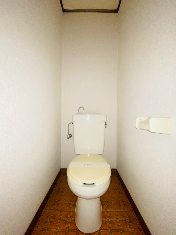 トイレ　※他部屋写真使用