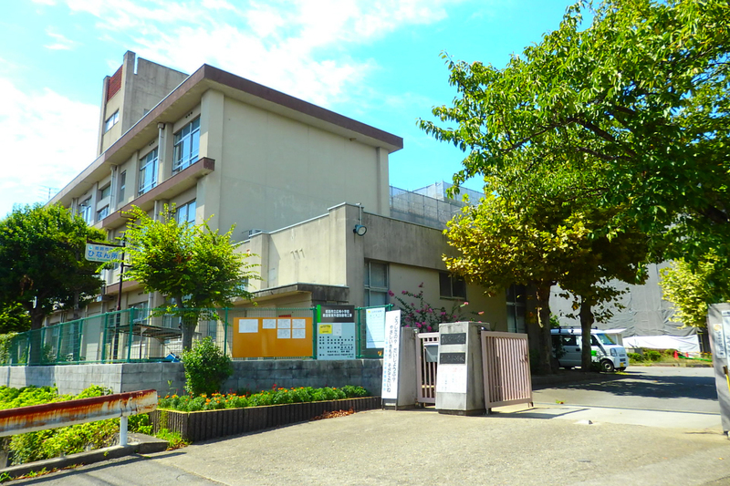 中学校　広嶺中学校（中学校）まで1079m