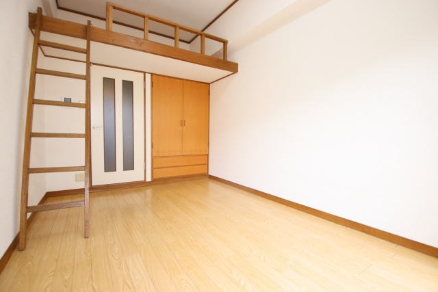 居室・リビング　※別号室の参考写真の為、原状優先です。