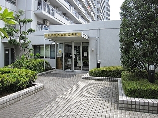 図書館　北区立赤羽図書館（図書館）まで573m