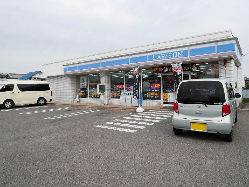 コンビニ　ローソン（コンビニ）まで750m