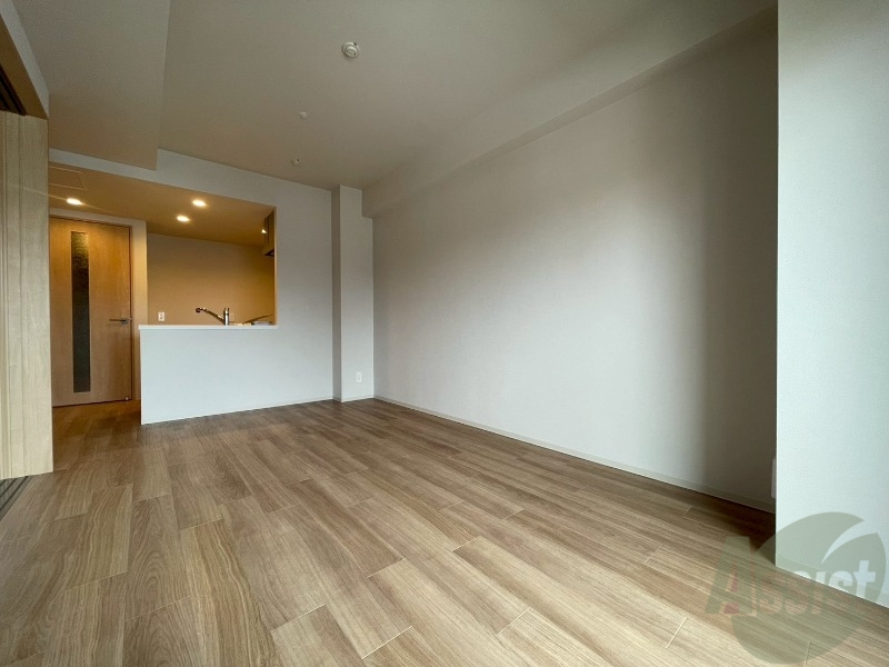 その他部屋・スペース　フローリングや壁の色がお洒落な印象のリビングです。