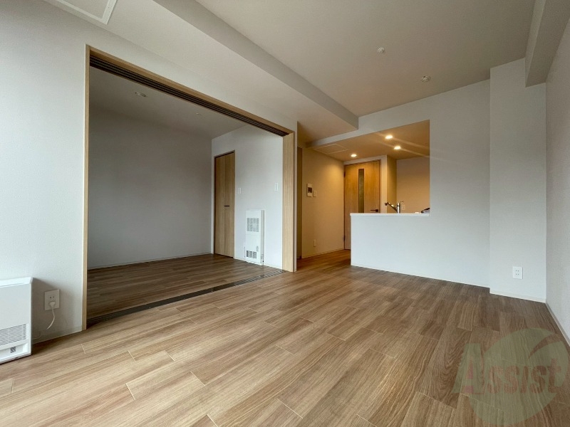 居室・リビング　広々としたリビングですね。使い勝手がよさそうですね！