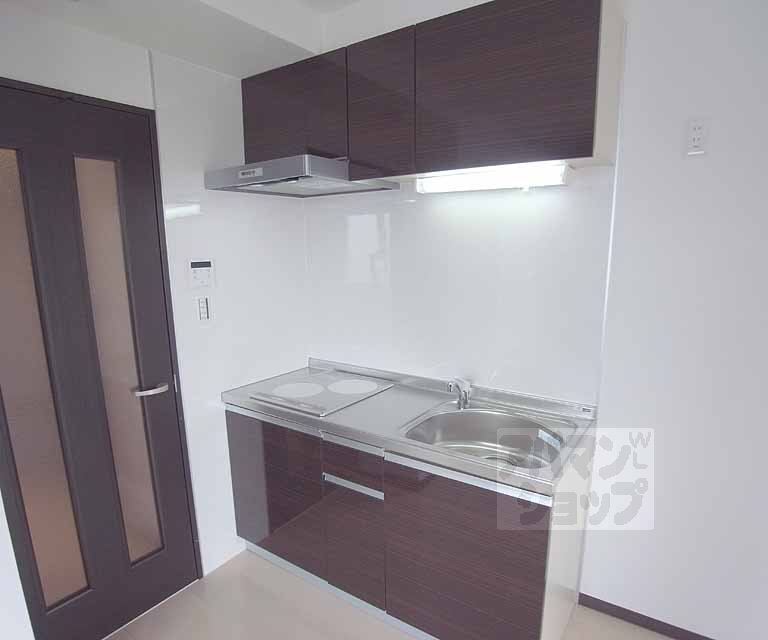 キッチン　システムキッチン。