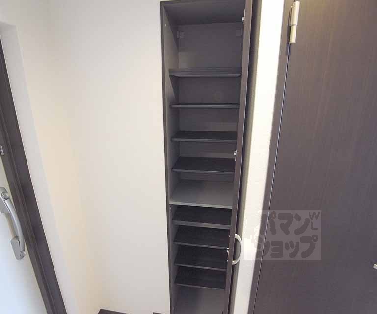 収納　シューズボックス。