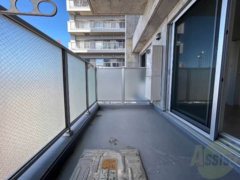 バルコニー　バルコニーです。洗濯物を干したり一息ついたりできますね！