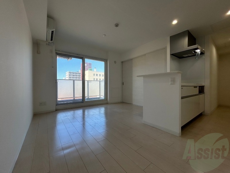 居室・リビング　広くてキレイなお部屋が広がっていて、充実した生活が送れそう。