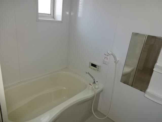 バス・シャワールーム　一日の疲れを癒して下さい。