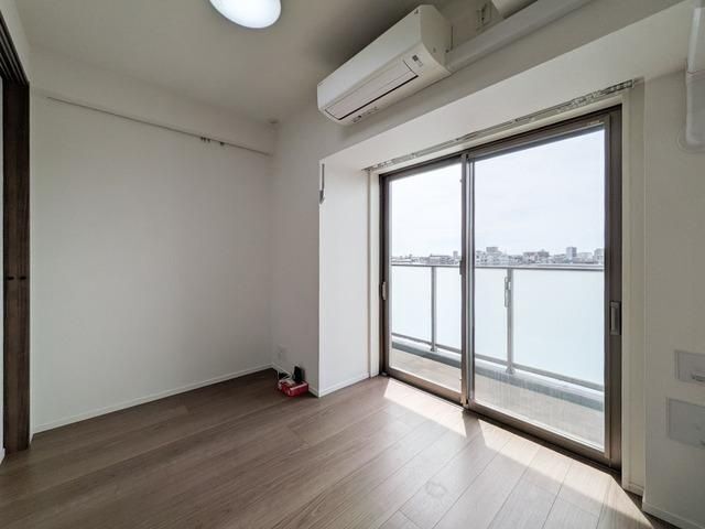 居室・リビング　別号室参考写真