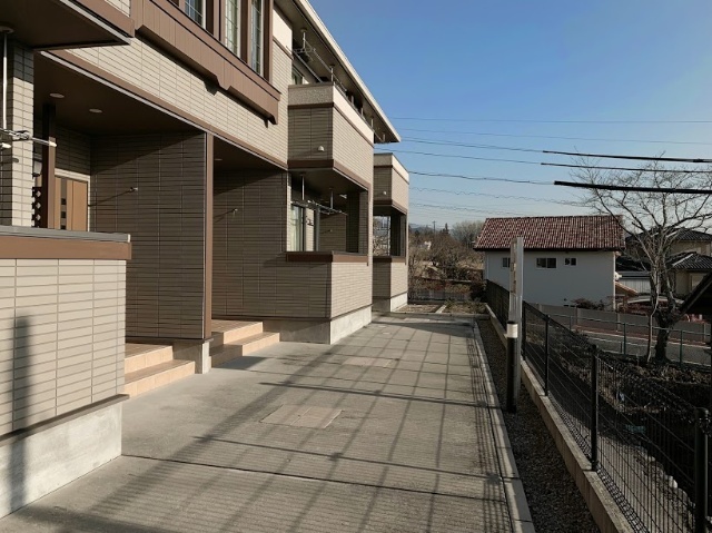 エントランス　※同型タイプの室内写真です。