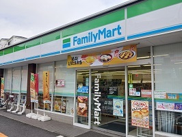 コンビニ　ファミリーマート（コンビニ）まで250m