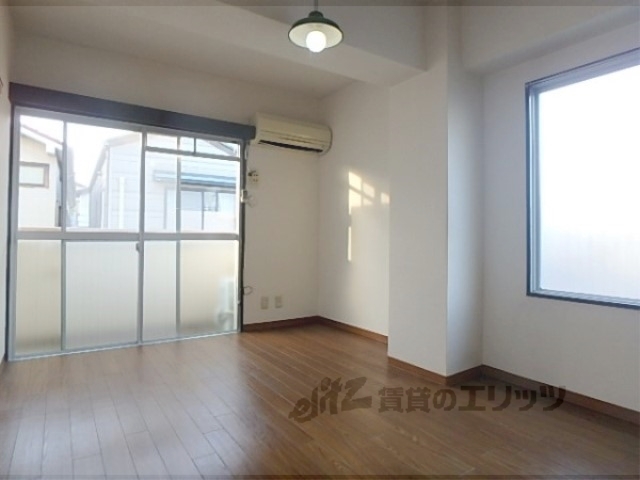 居室・リビング　洋室