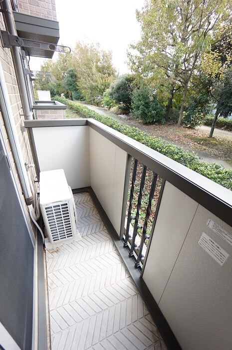 バルコニー　※別部屋（間取り反転）の画像となります