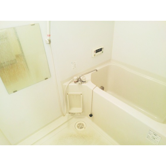 バス・シャワールーム　追い炊き機能付き