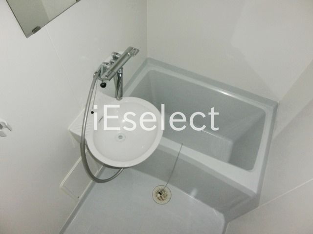 バス・シャワールーム　1日の疲れを洗い流すバスルーム