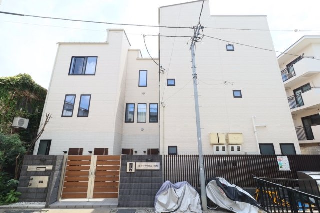 建物外観　落ち着いた雰囲気の外観です