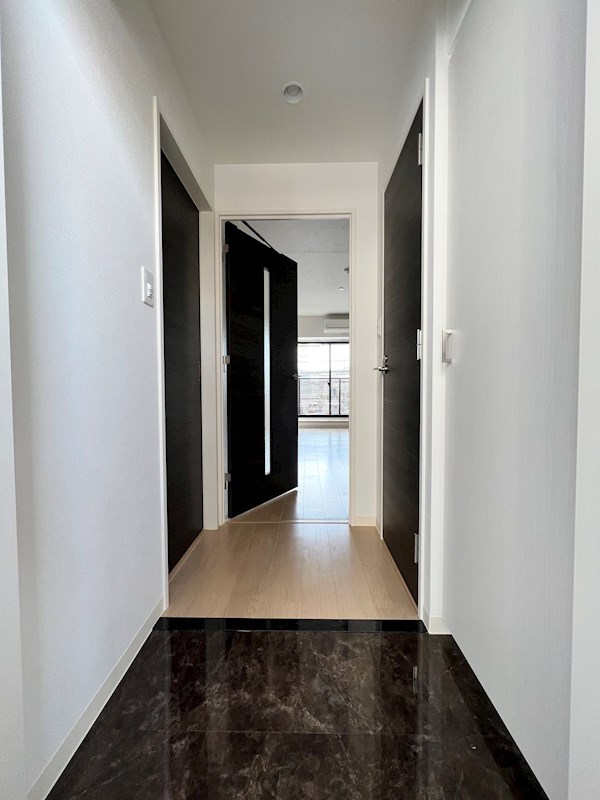 玄関　収納もある玄関です