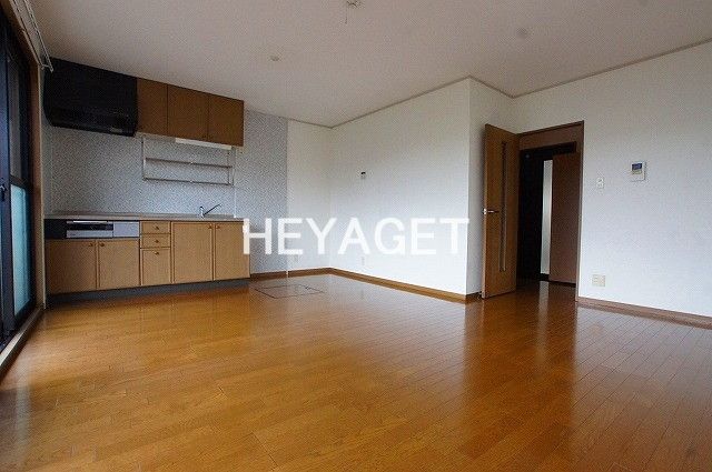 居室・リビング　～広々１３帖のリビングルーム～