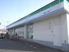 コンビニ　ファミリーマート吉島西二丁目店（コンビニ）まで257m