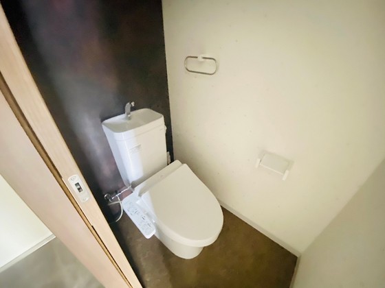 トイレ　※別部屋の写真です