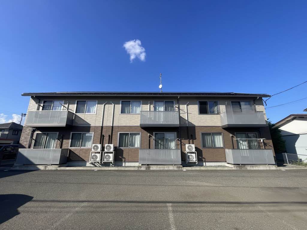 建物外観　駐車場