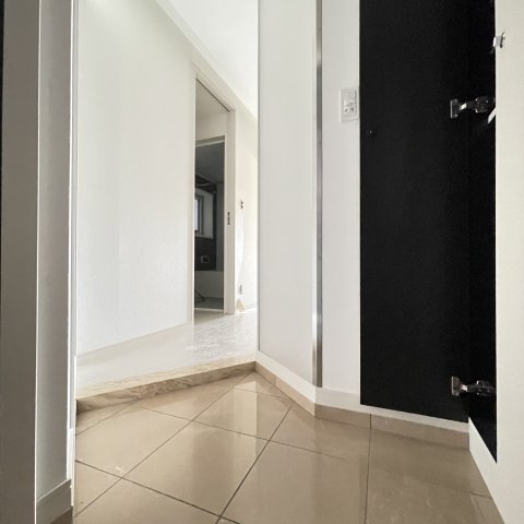 玄関　同仕様タイプです