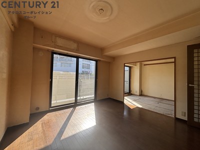 居室・リビング　南向き12.7帖のLDK☆