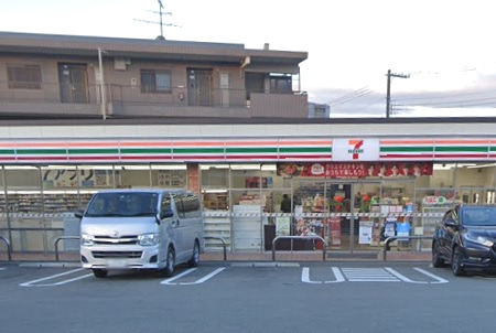 コンビニ　セブンイレブン 吹田朝日が丘店（コンビニ）まで1202m