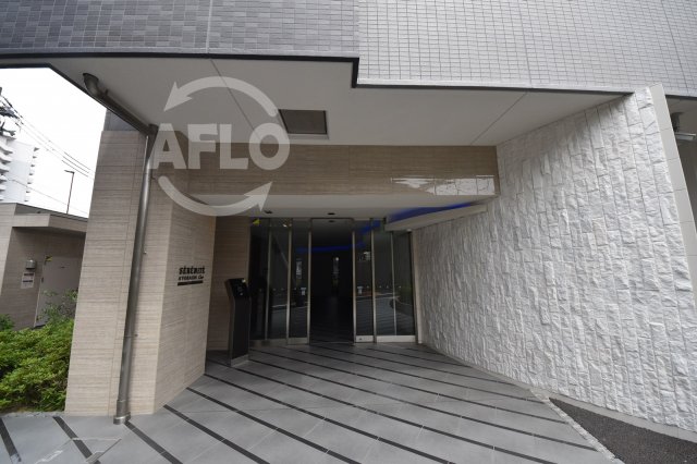 エントランス　セレニテ京橋クレア　エントランス