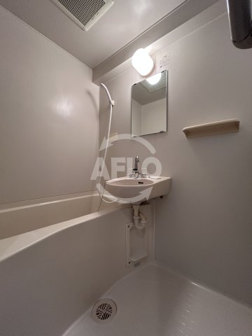 バス・シャワールーム　シャネル新大阪　浴室