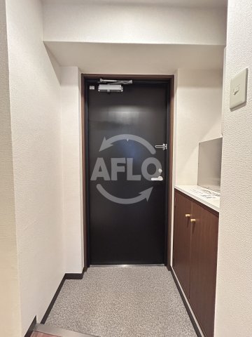 玄関　シャネル新大阪　玄関