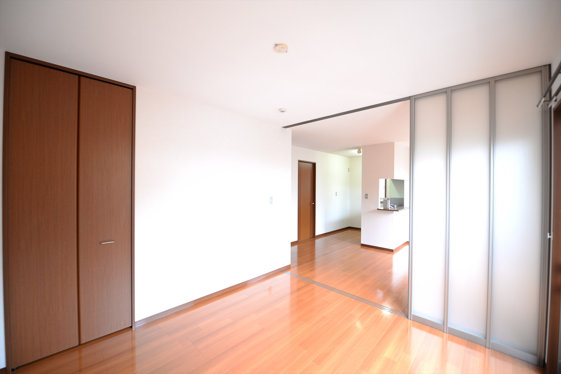 その他　各部屋に収納付