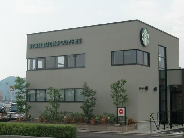 飲食店　スターバックス（飲食店）まで510m