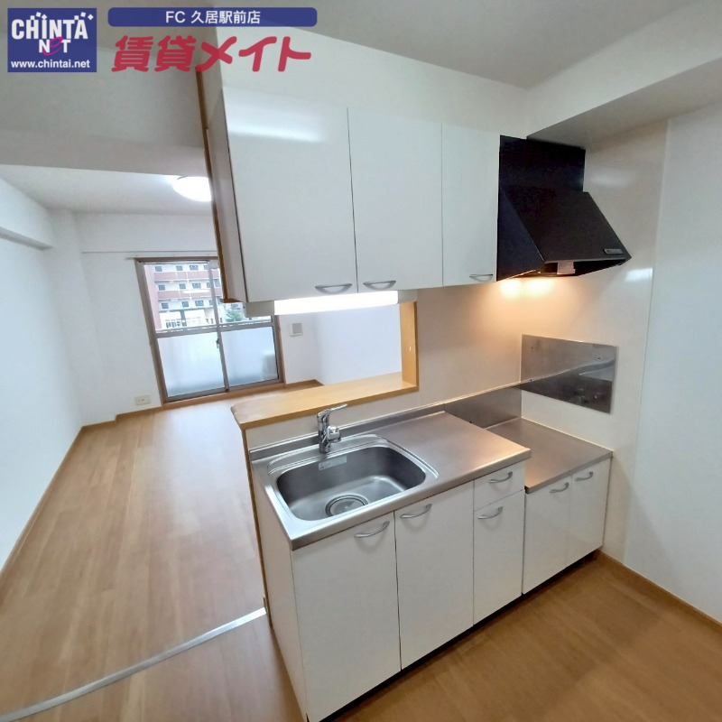 キッチン　同物件別室画像