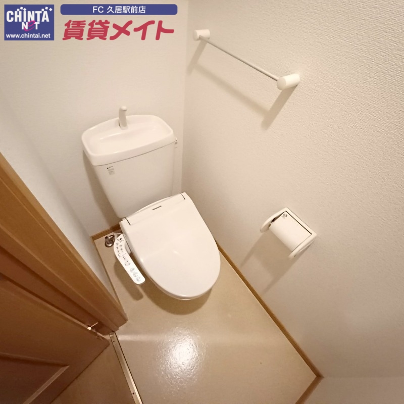 トイレ　同物件別室画像