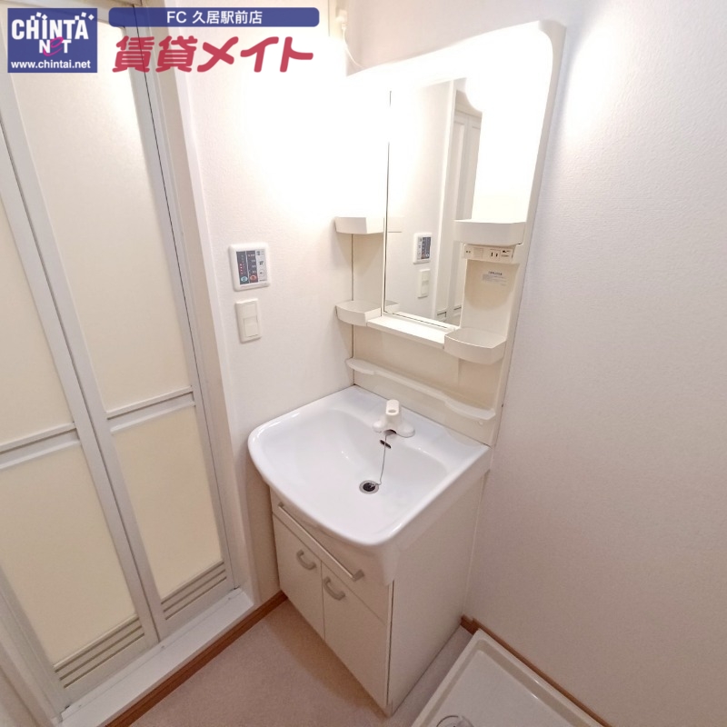 洗面設備　同物件別室画像