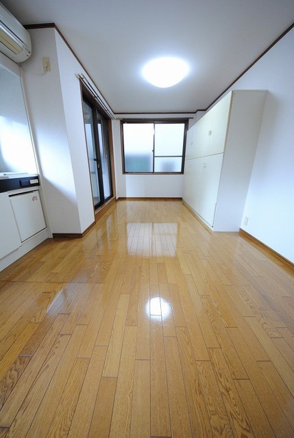 居室・リビング　写真は２０５号室