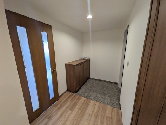 玄関　※別部屋の写真です