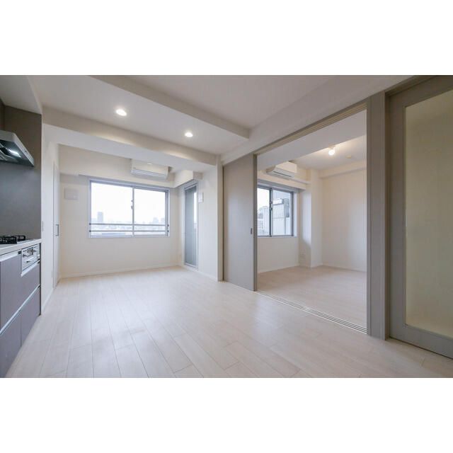 居室・リビング　写真は同タイプ住居です。