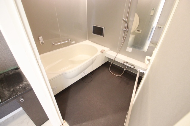 バス・シャワールーム　※別室の参考写真の為、現況優先です。