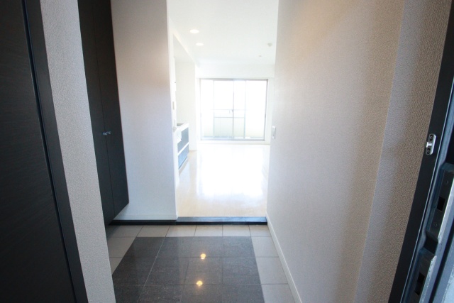 玄関　※別室の参考写真の為、現況優先です。