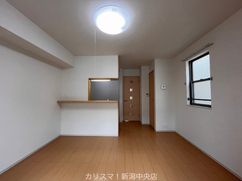 居室・リビング　※別部屋参考写真