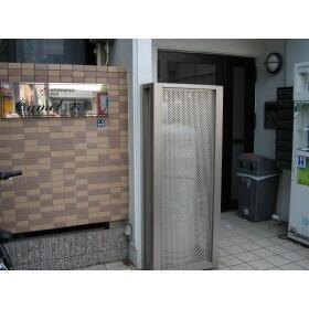 エントランス　建物全体?