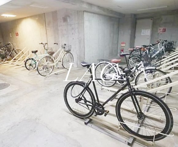 その他共有部分　駐輪場になります。