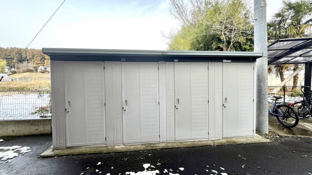 建物外観　ストッカー