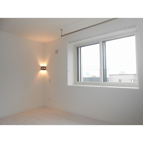 居室・リビング　エアコン完備♪