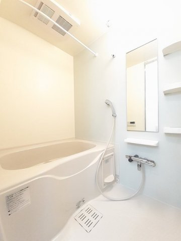 バス・シャワールーム　お風呂で日々の疲れを落としましょう