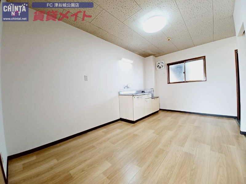 居室・リビング　同タイプの部屋写真です