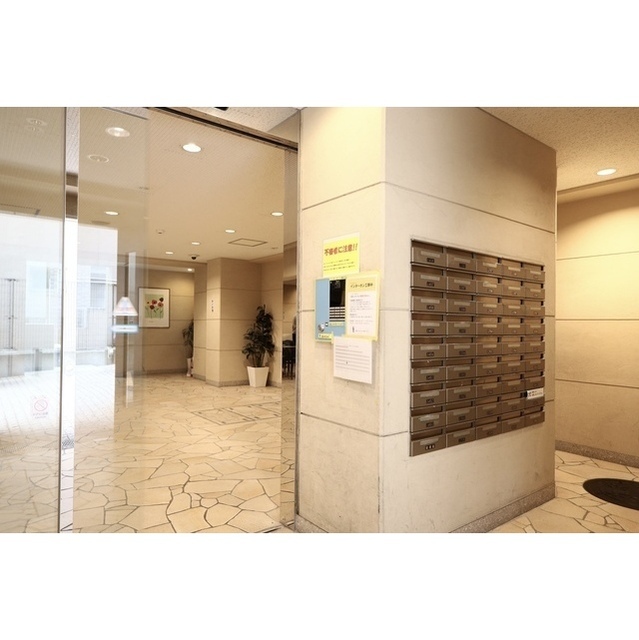 ロビー　オートロック